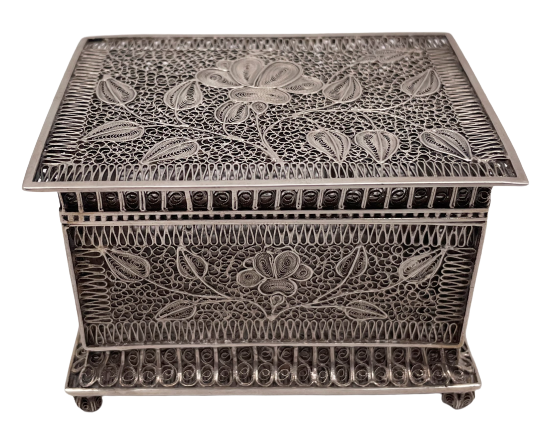 Filigree Early 20th Century Silver Box with Floral Motifs