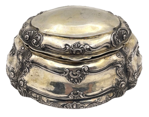 Austrian 18th or Early 19th Century Gilt Silver Box with Shell Motifs