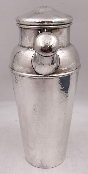 Shreve & Co. Sterling Silver Hammered Cocktail Shaker in Arts & Crafts Style from Early 20th Century
