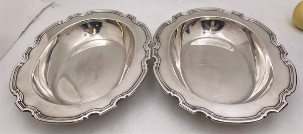 Tiffany & Co. Pair of Sterling Silver 1924 Vegetables Dishes in Art Deco Style and in Hampton Pattern ?