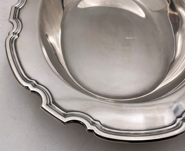 Tiffany & Co. Pair of Sterling Silver 1924 Vegetables Dishes in Art Deco Style and in Hampton Pattern ?